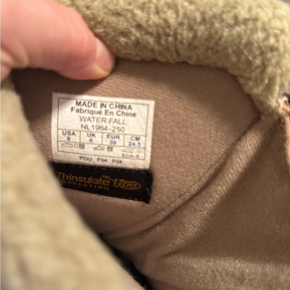 Sorel Waterfall Suede Winter Boots Tan Size. 8 - Picture 3 of 5